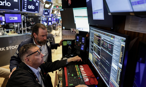 Chứng khoán Mỹ tăng điểm nhờ cổ phiếu Nvidia, giá dầu chững lại