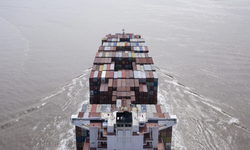 Bất chấp thương chiến, xuất khẩu của Trung Quốc tăng trưởng vượt dự báo