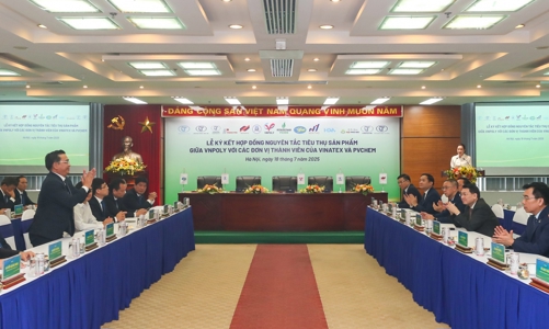 Petrovietnam - VINATEX ký kết Hợp đồng nguyên tắc về chuỗi cung ứng “hóa chất - xơ sợi - dệt may”