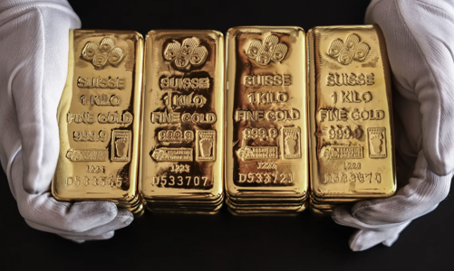 Giá vàng tăng nhẹ, SPDR Gold Trust xả gần 5 tấn vàng