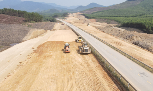 Tháo gỡ khó khăn liên quan đến vật liệu san lấp và xây dựng, đảm bảo tiến độ các dự án trọng điểm