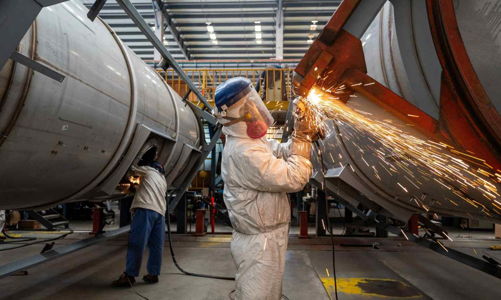 Sản xuất của Trung Quốc giảm tháng thứ tư liên tiếp