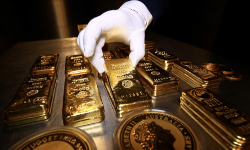 Giá vàng bùng nổ, USD sụt mạnh sau báo cáo việc làm Mỹ