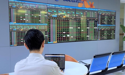  Tăng trưởng lợi nhuận từ dòng vốn linh hoạt và chi phí tiết kiệm