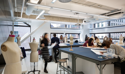 Ngành thời trang là “mảnh đất” màu mỡ về việc làm?