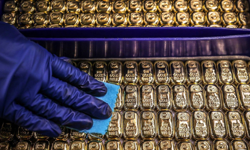 Giá vàng giữ đà tăng mạnh, tái lập mốc 55 triệu đồng/lượng