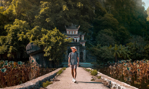 Ngành du lịch: Rộn ràng tiếp thị tour 30/4 trong phấp phỏng nỗi lo Covid