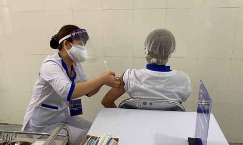 Hơn 52.000 người đã tiêm vaccine Covid-19 tại 19 địa phương