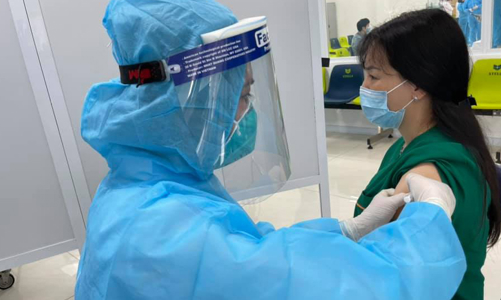 Hơn 52.000 người đã tiêm vaccine Covid-19, sắp đưa vaccine từ COVAX vào sử dụng