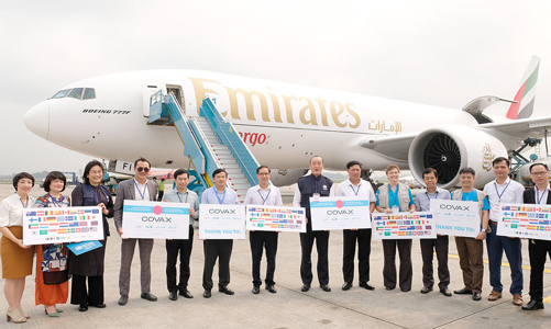 Hơn 800.000 liều vaccine Covid-19 từ COVAX đã về Việt Nam