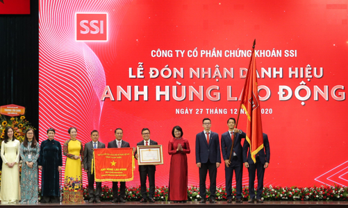 Doanh nghiệp chứng khoán đầu tiên đón nhận danh hiệu Anh hùng Lao động
