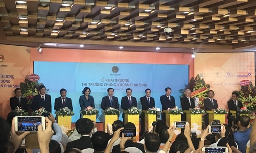 Phó thủ tướng: Nhà đầu tư chứng khoán hãy bình tĩnh, tin tưởng