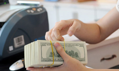 Bước cuối cắt bỏ lãi suất tiền gửi USD xuống 0%