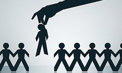 Xoa dịu làn sóng sa thải nhân sự ngân hàng?