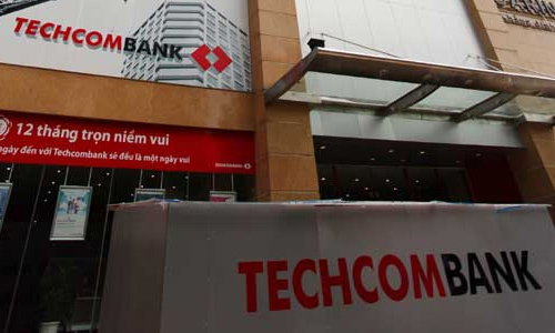 Vietnam Airlines rút vốn khỏi Techcombank