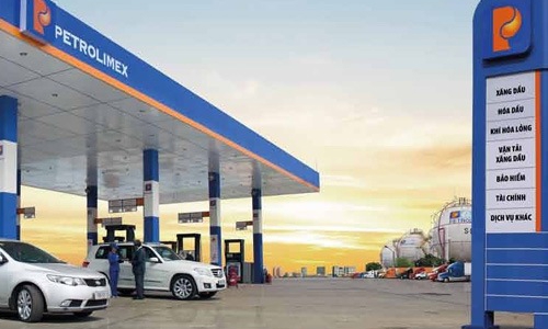 Petrolimex lỗ nghìn tỷ do “bình ổn giá theo chỉ đạo”