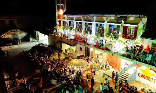 Zone 9, giữa kinh doanh và nghệ thuật