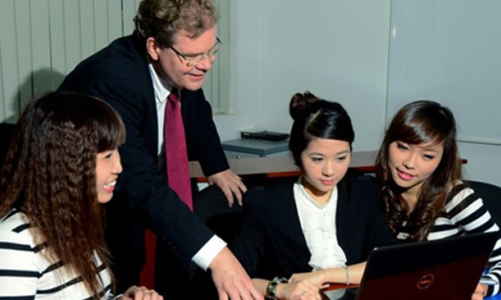 Hai trường hợp được công nhận là chuyên gia nước ngoài