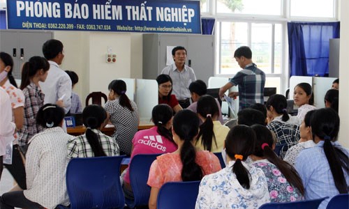 Hai lần chất vấn Thủ tướng về tình trạng cử nhân thất nghiệp