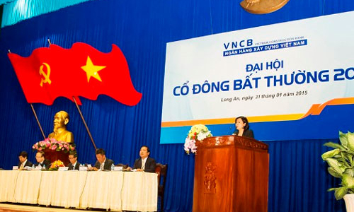 Sao không “phát mại” cổ phiếu ngân hàng 0 đồng?