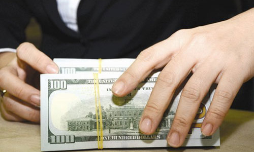 Tín dụng trung dài hạn tăng đột biến trước tín hiệu hãm