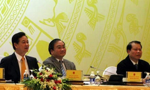 Thủ tướng nói gì về “lỗ cao, lương khủng”?