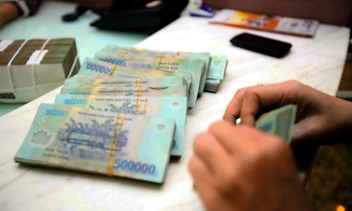 “Ám ảnh” với CAR, nhiều ngân hàng đau đầu tăng vốn