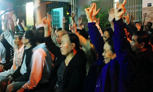 Xin ý kiến từng gia đình về Hiến pháp