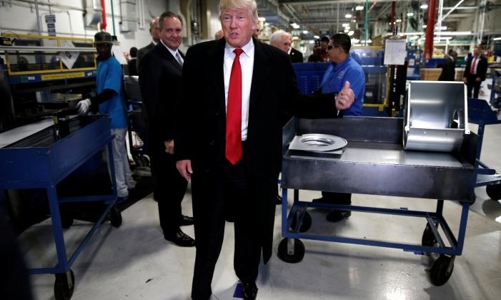 Trump “dọa” các công ty Mỹ đưa việc làm ra nước ngoài