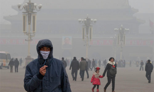 Bắc Kinh lần đầu tiên báo động đỏ về ô nhiễm không khí