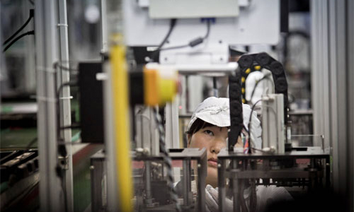 Apple giảm đơn đặt hàng iPhone, Trung Quốc lo “sốt vó”