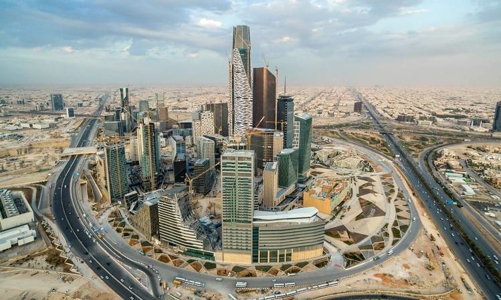 Saudi Arabia tính hủy hàng loạt siêu dự án vì thiếu tiền