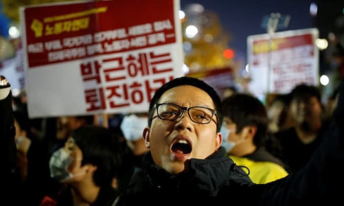 Áp lực đòi Tổng thống Hàn Quốc từ chức ngày càng lớn