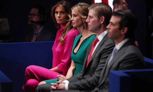 Bầu cử Mỹ: Vợ Donald Trump bênh chồng