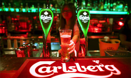 Bia Carlsberg cắt giảm 2.000 nhân viên 