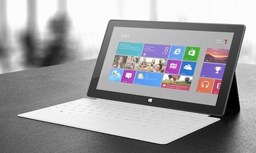 Microsoft thừa nhận doanh số Surface RT khiêm tốn