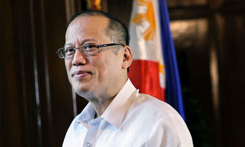 Tổng thống Philippines tự tăng lương gấp hơn 3 lần