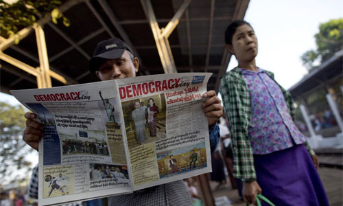Aung San Suu Kyi tiếp tục hòa giải với quân đội