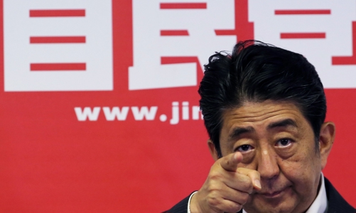 Shinzo Abe quyết chi 265 tỷ USD kích cầu kinh tế Nhật