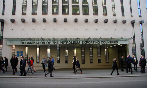 Giá dầu và dấu hỏi lớn sau thỏa thuận mới của OPEC