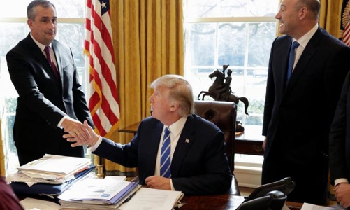 Trump khen ngợi sếp Intel vì mở nhà máy 7 tỷ USD ở Mỹ