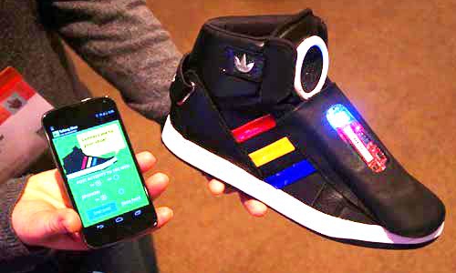 Sau kính, Google lại tung ra... giày thông minh