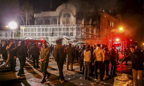 Saudi Arabia cắt quan hệ ngoại giao với Iran, giá dầu tăng mạnh