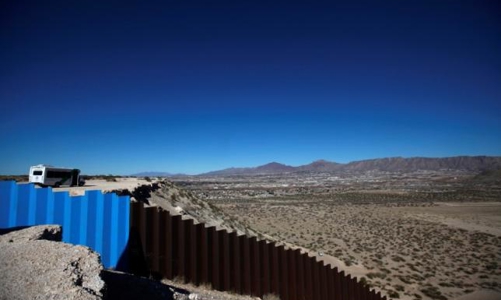 Kế hoạch xây tường biên giới của Trump gặp khó về vốn