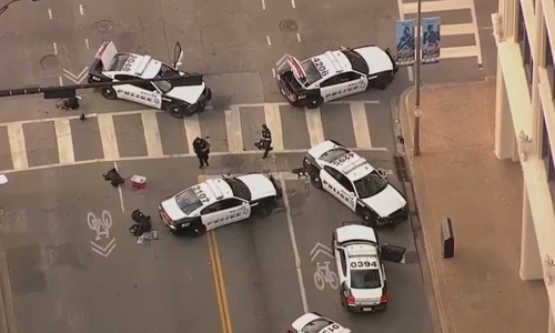 Nước Mỹ rúng động vụ 5 cảnh sát bị bắn chết