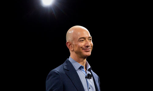 Cú tăng tốc tài sản chóng mặt của ông chủ Amazon