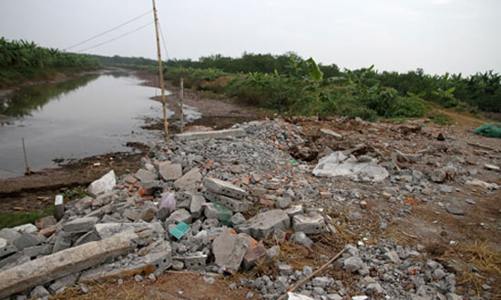 Thẩm định thiệt hại tại nhà ông Đoàn Văn Vươn