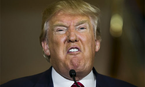 Donald Trump đang “tự hủy hoại mình” như thế nào?