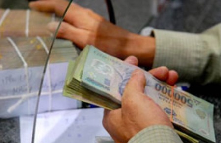 Lãi suất “đi mắc núi, ở lại mắc sông”