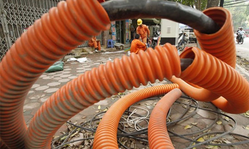 “Chính phủ cần xem lại lương tại EVN”